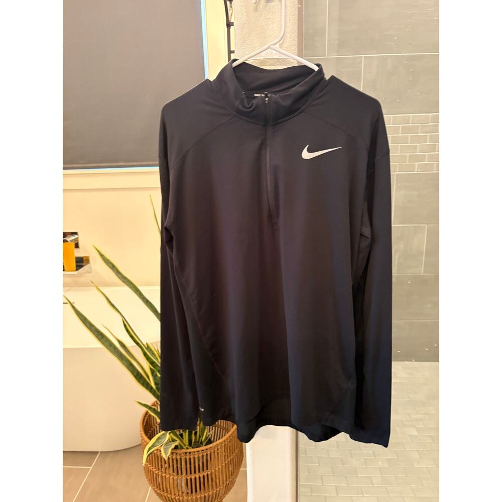 Nike Men’s long sleeve Dri fit running tee